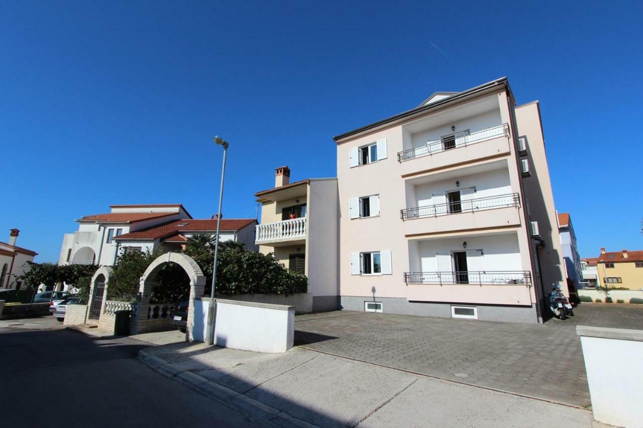 Apartments Elida Ровинь Экстерьер фото